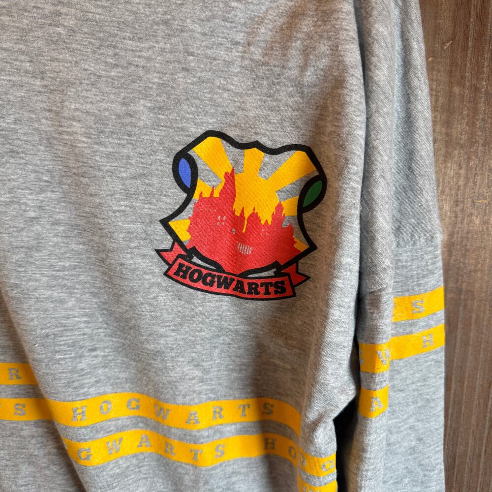 Harry Potter Hogwarts Alumni Long Sleeve Shirt Youth XL 14/16 Gray NWT - Picture 3 of 7